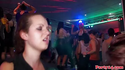 Bịt miệng nhổ nôn rumani webcam gái phim sexx hoat hinh điếm