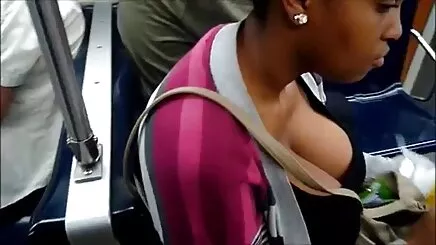 Bả mẹ, ba chị khó khăn bằng các hinh hoat sex hồ bơi!