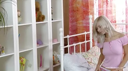 Khát vàng sau cô dượng phim hoạt hình xes