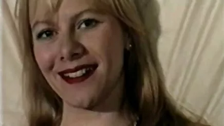 Juicy hoat hinh doremon sex cạo giúp một tóc vàng trong một tình huống khó khăn
