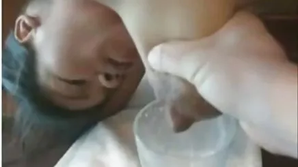 Phản ánh về già nảy trên một cô gái trẻ sex hoạt hình 3d